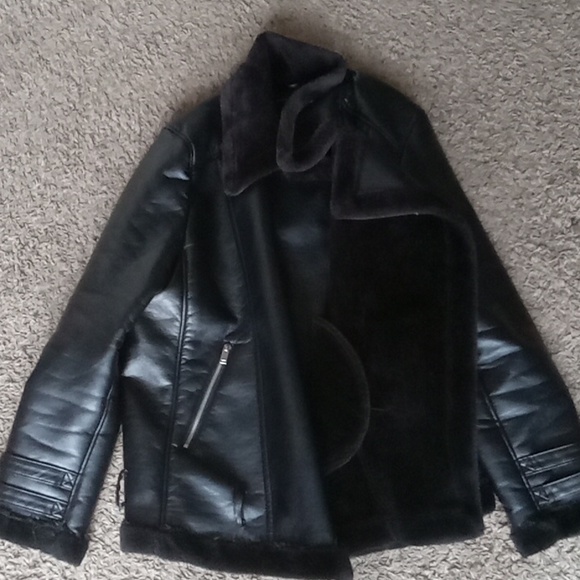 Mark Alan New York Shearling - Picture 15 of 16